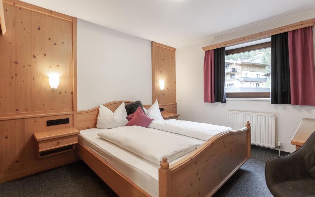 First Mountain Hotel Oetztal Längenfeld Eksteriør billede