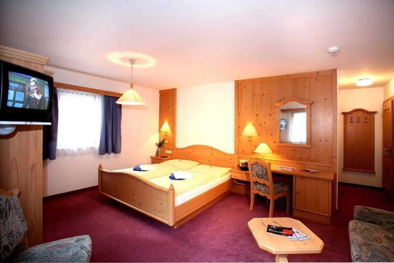 First Mountain Hotel Oetztal Längenfeld Eksteriør billede